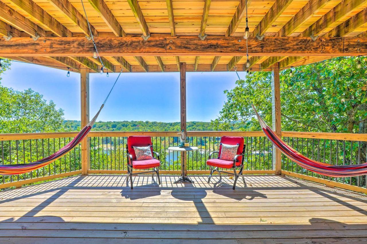 Colorful Golden Getaway With Panoramic Views!ヴィラ エクステリア 写真